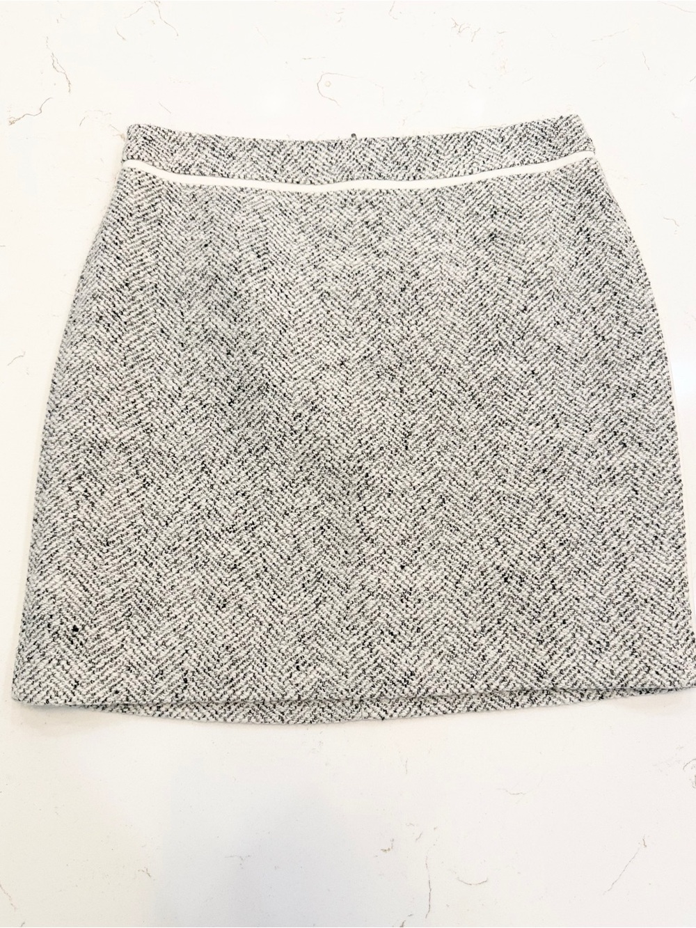 White House Black Market Herringbone Tweed Mini Skirt Size 6